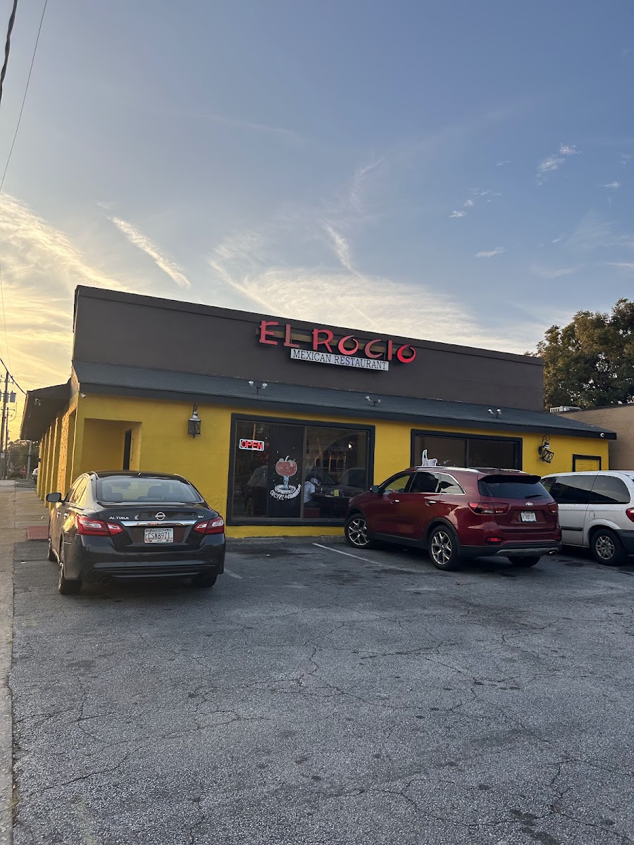 El Rocio Mexican Restaurant exterior with its sign, entrance and parking area